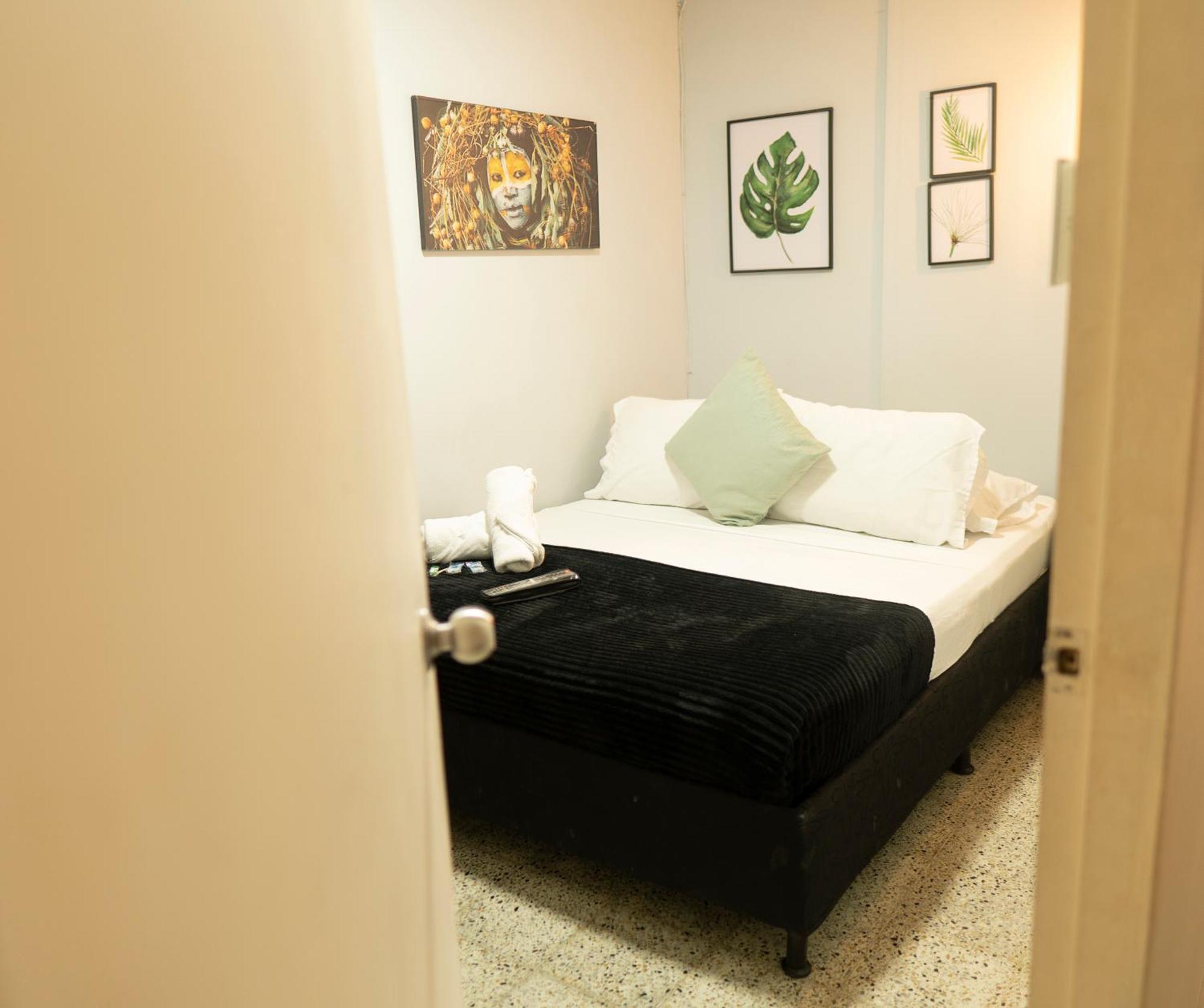 Africa House-Casa Hotel Laureles-La70 เมเดยิน ภายนอก รูปภาพ