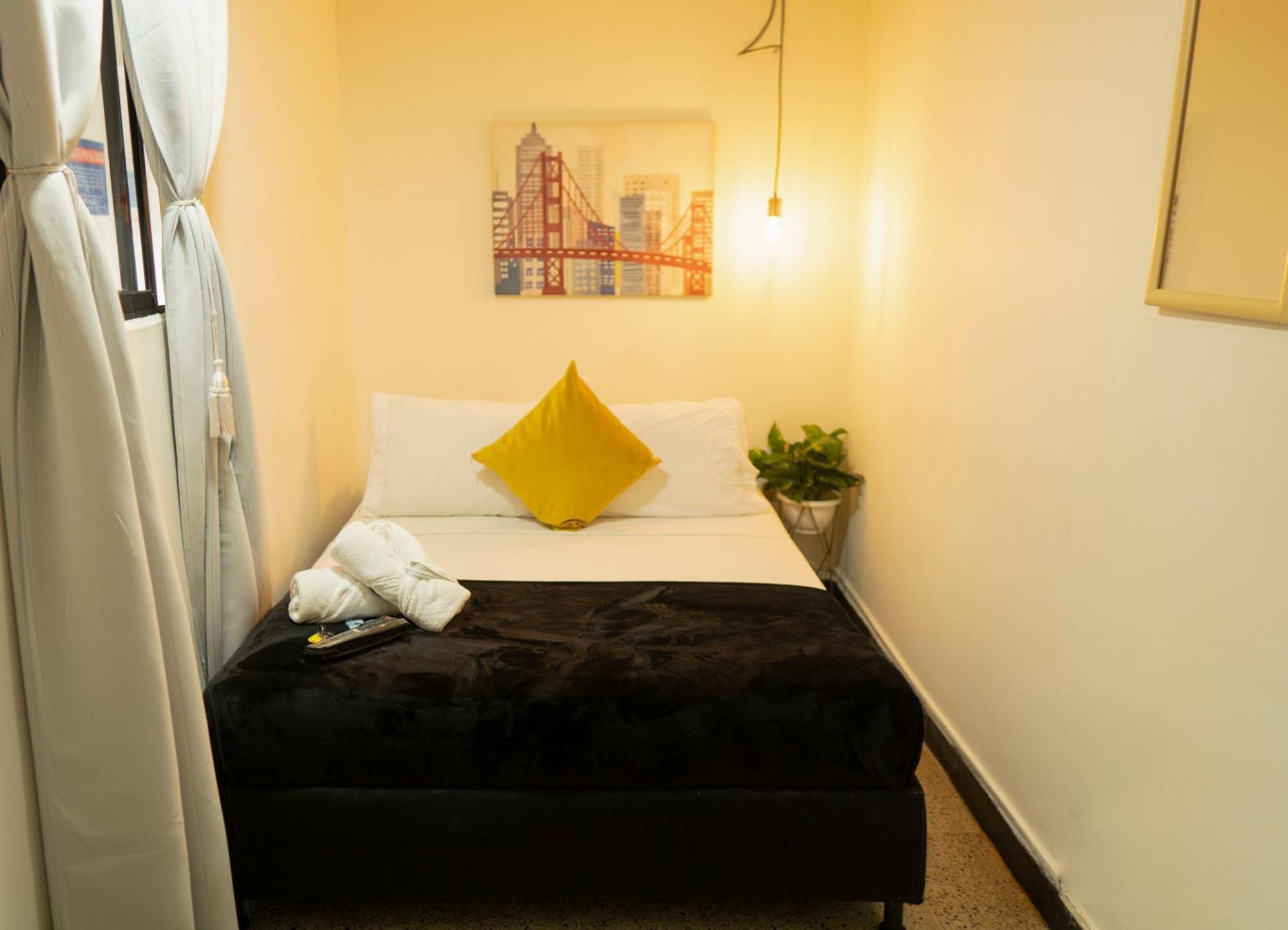 Africa House-Casa Hotel Laureles-La70 เมเดยิน ภายนอก รูปภาพ