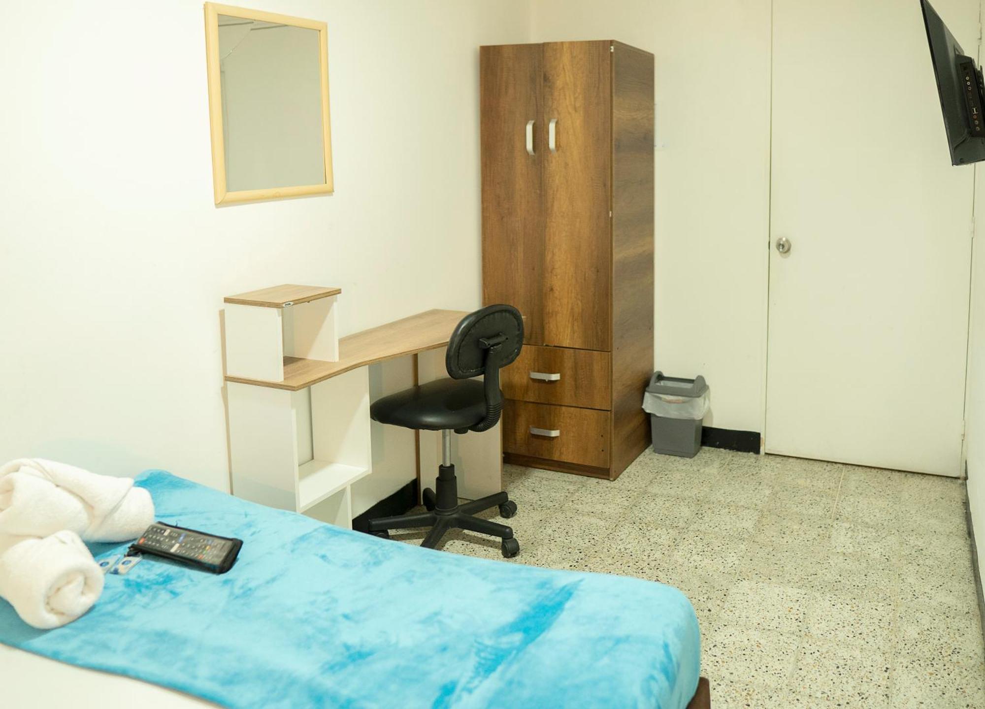 Africa House-Casa Hotel Laureles-La70 เมเดยิน ภายนอก รูปภาพ