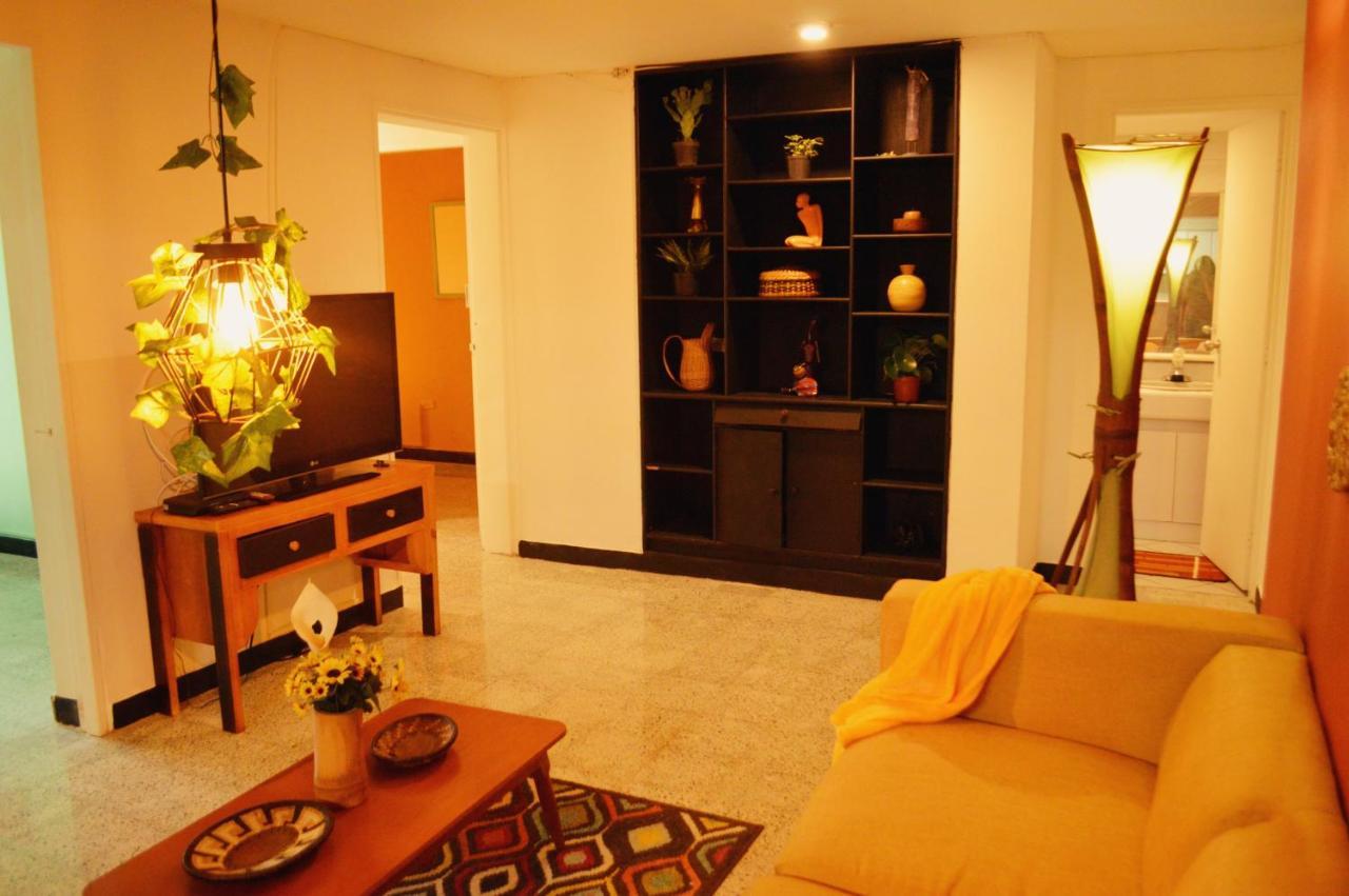 Africa House-Casa Hotel Laureles-La70 เมเดยิน ภายนอก รูปภาพ