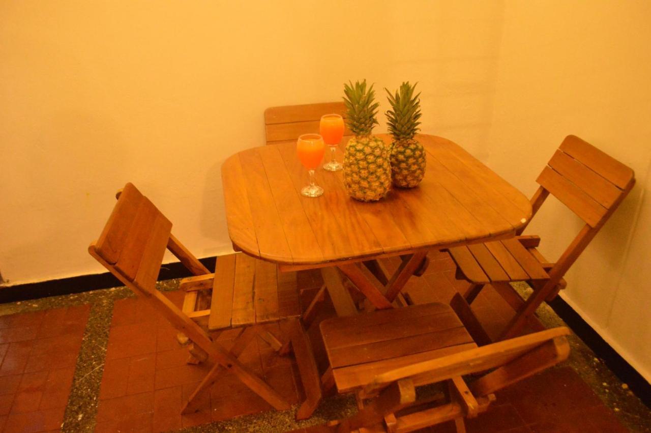Africa House-Casa Hotel Laureles-La70 เมเดยิน ภายนอก รูปภาพ