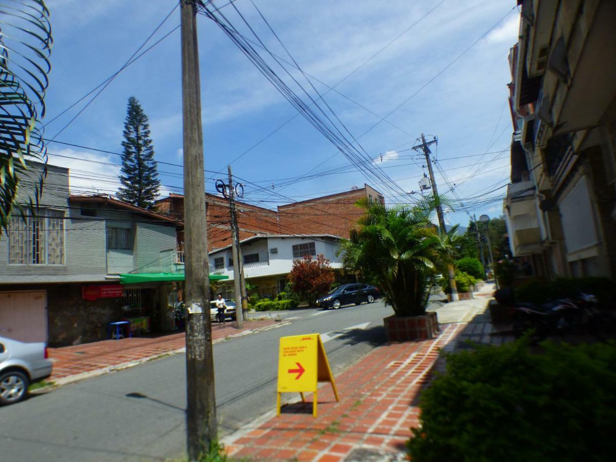 Africa House-Casa Hotel Laureles-La70 เมเดยิน ภายนอก รูปภาพ